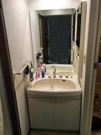洗面化粧台　Before