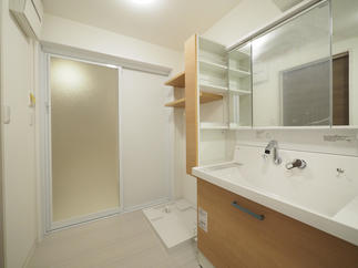 洗面化粧室　After