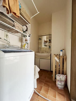 洗面化粧室　Before