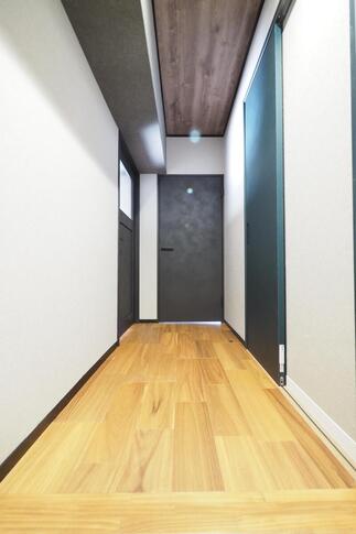 玄関入口　After