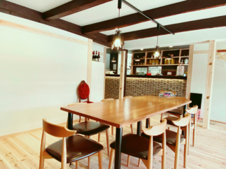 木の香りのする心地良い店内