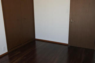 （After）寝室　床