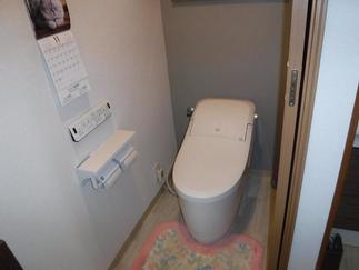 トイレ内装（After）