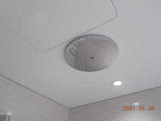 オーバーヘッドシャワー