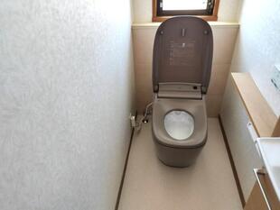 トイレがじぶんで掃除して、キレイ続く！H様邸　トイレリフォーム工事