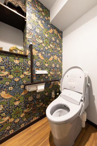 お掃除しやすく、輸入クロスで華やかに