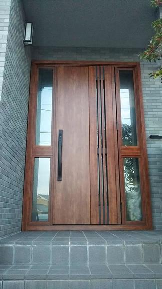 爽やかな風が通る玄関ドア