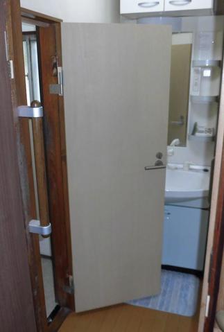 洗面～トイレの内部ドア