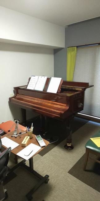 グランドピアノ設置！！