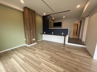 床を低くすることで、天井の高さを出す仕掛け