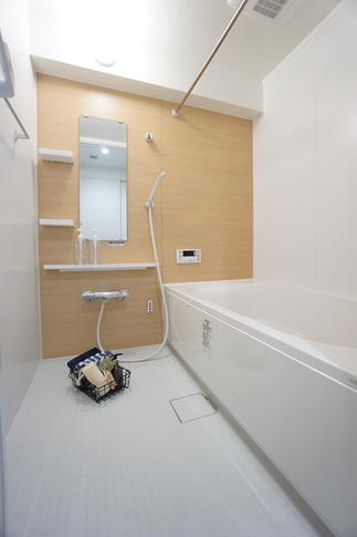 すっきり清潔にシステムバスに交換