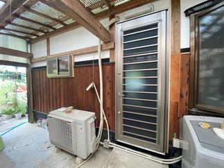 【After】勝手口ドア、キッチン窓