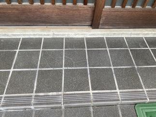 玄関ポーチ補修前