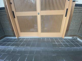 玄関ポーチ補修後