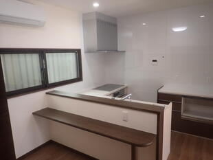 真庭市／L型システムキッチンへリフォーム