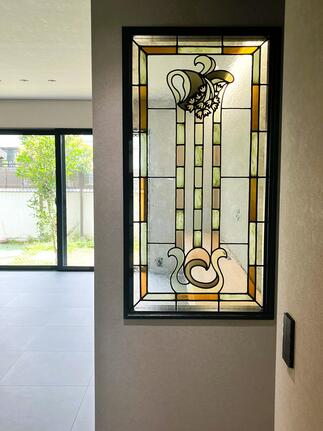 再利用したステンドグラス