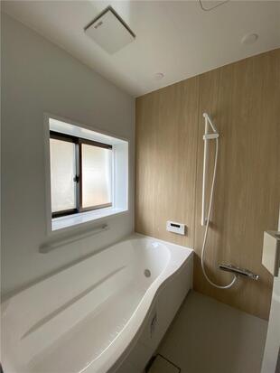 〈大町市〉浴室、トイレ、和室から洋室へのリフォーム！住み替えのために隣町に購入した中古住宅のリフォームをお任せいただきました♪