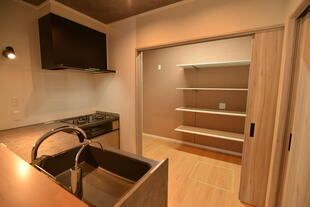 キッチンを移設してさらに家事動線をもっと楽に。