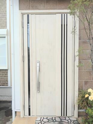 防犯も断熱も玄関から♪　LIXILﾘｼｪﾝﾄ玄関ﾄﾞｱ3　（高崎市中泉町）