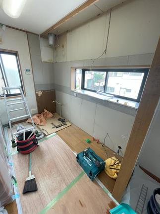 キッチン作業中