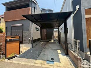 【外観にぴったり！LIXILで叶えるスタイリッシュなカーポート】