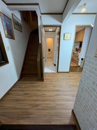 玄関ホールうわばReフロア