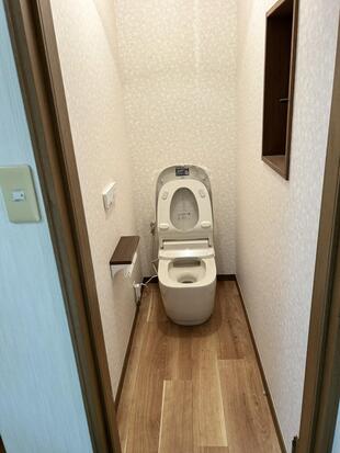 1・2階のトイレを一新！快適で上質な空間へリフォーム