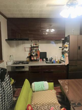 電動昇降式の食器乾燥収納やお手入れの楽な洗エールフードを採用！こだわりのキッチン。