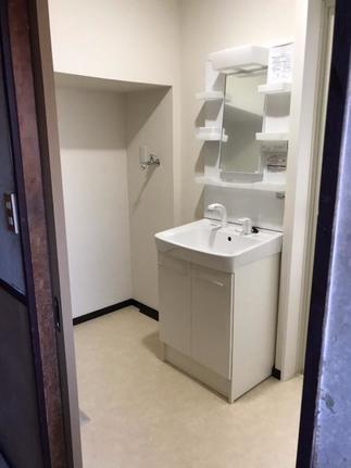 脱衣室、洗面化粧台リフォーム