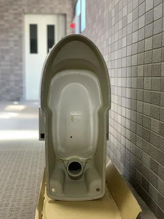 トイレの裏側
