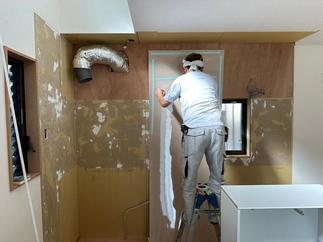 ②　ｷｯﾁﾝﾊﾟﾈﾙ貼り