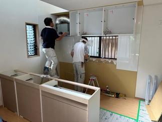 ③　吊り戸取付