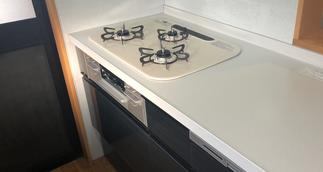 .:*ﾟ..:｡:　コンロ周りもスッキリでお掃除が簡単です.:*ﾟ..:｡:.