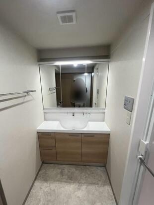 洗面化粧台 LIXILクレヴィ