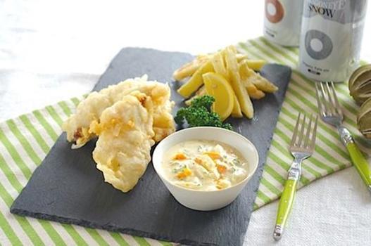 フィッシュ&チップス 卵たっぷりのタルタルソースで.jpg