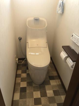 床にアクセントのある柄を選んでも色味を合わせる事で統一感が出ました！