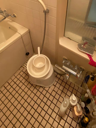 今回はタイルの破損をきっかけにリフォームを検討。