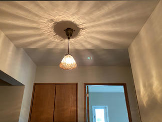 当時の面影を残すペンダントライト