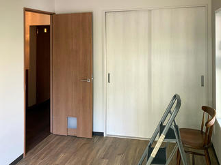 愛猫のためのペットドア