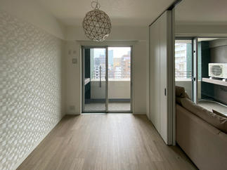 リビング脇の洋室