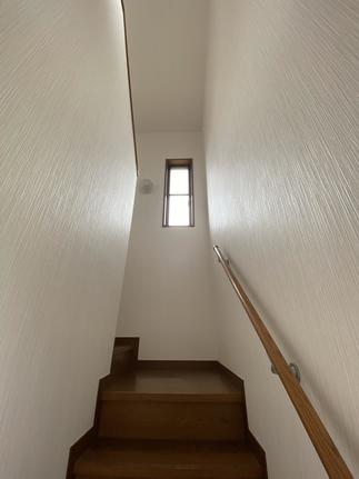 階下から見上げた様子