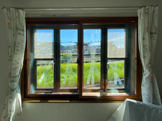 出窓のインプラス