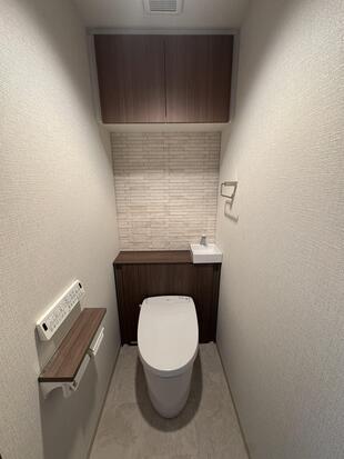 Jフィット×エコカラットで叶えた、洗練されたこだわりトイレリフォーム