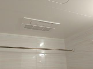 リンナイ製の浴室換気乾燥暖房機