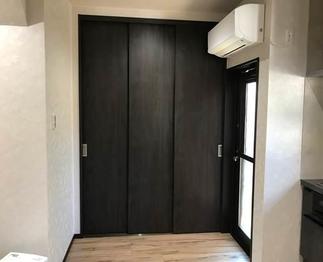 冷蔵庫も隠せる収納庫