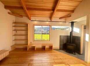 【自然素材の家】薪ストーブのある木のひらや