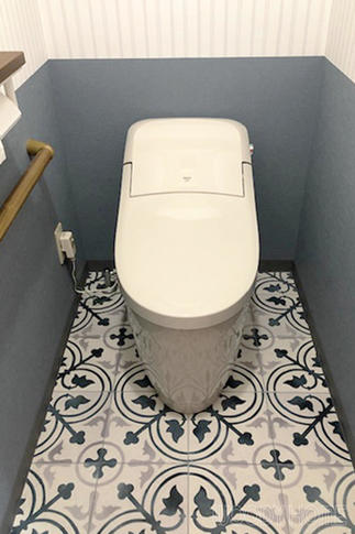 タンクレストイレでスッキリしたトイレルーム