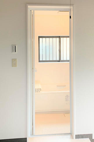 扉と入口周りもきれいにリニュアル