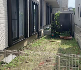 【元々は何もないお庭でした】