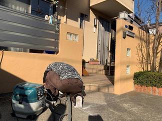 スロープを作る部分の外枠をカットしていきます